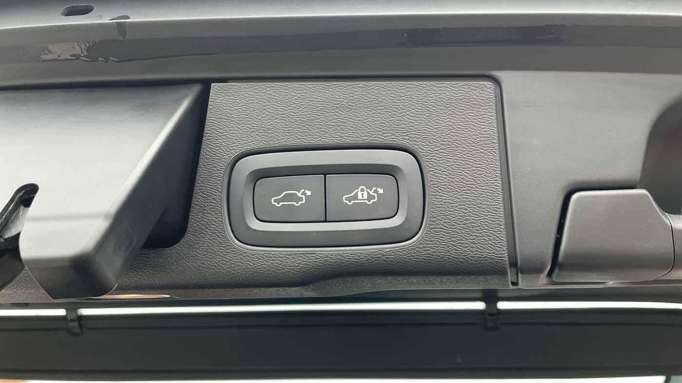 Used Volvo XC60 2023 for sale - 76715263: Photo 16