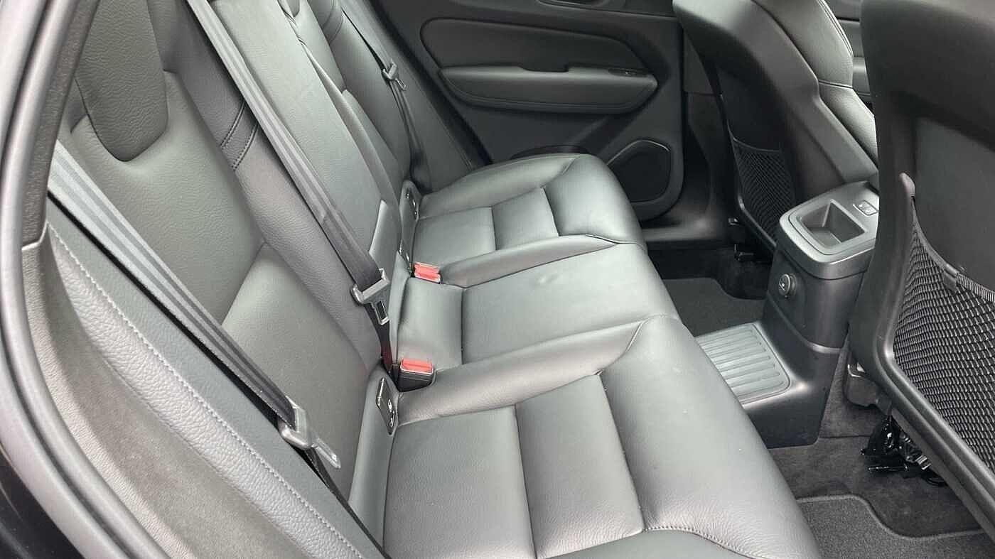 Used Volvo XC60 2023 for sale - 76715263: Photo 5