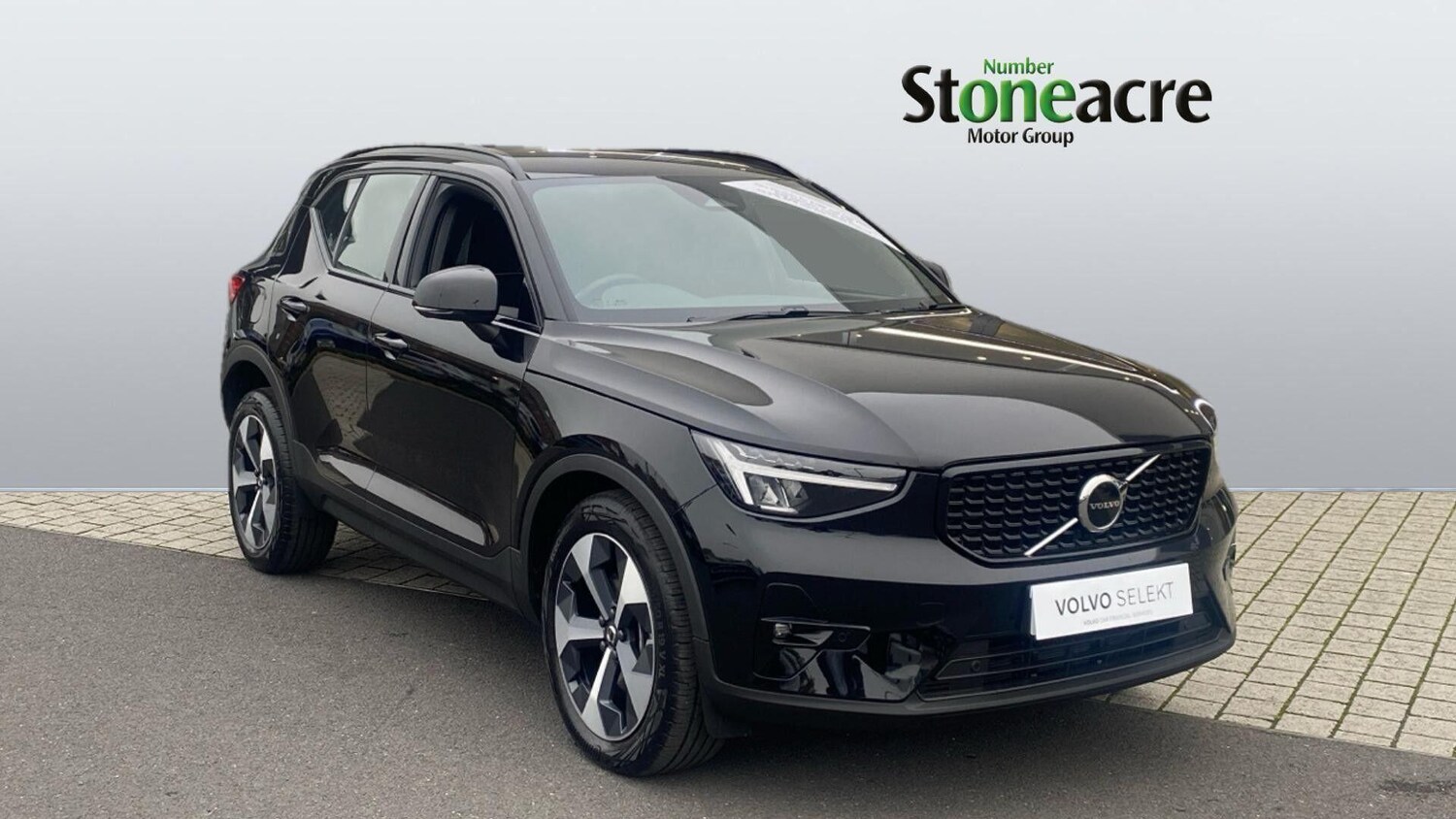 Used Volvo XC40 for sale - 76584319: Photo 1