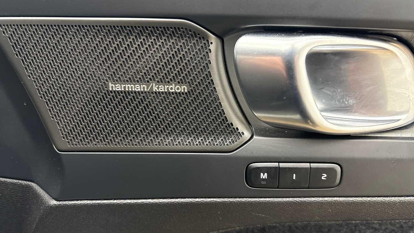 Used Volvo XC40 for sale - 77190452: Photo 27