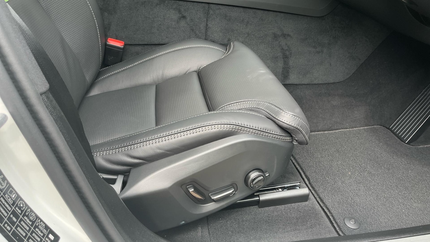 Used Volvo XC60 for sale - 77192053: Photo 31