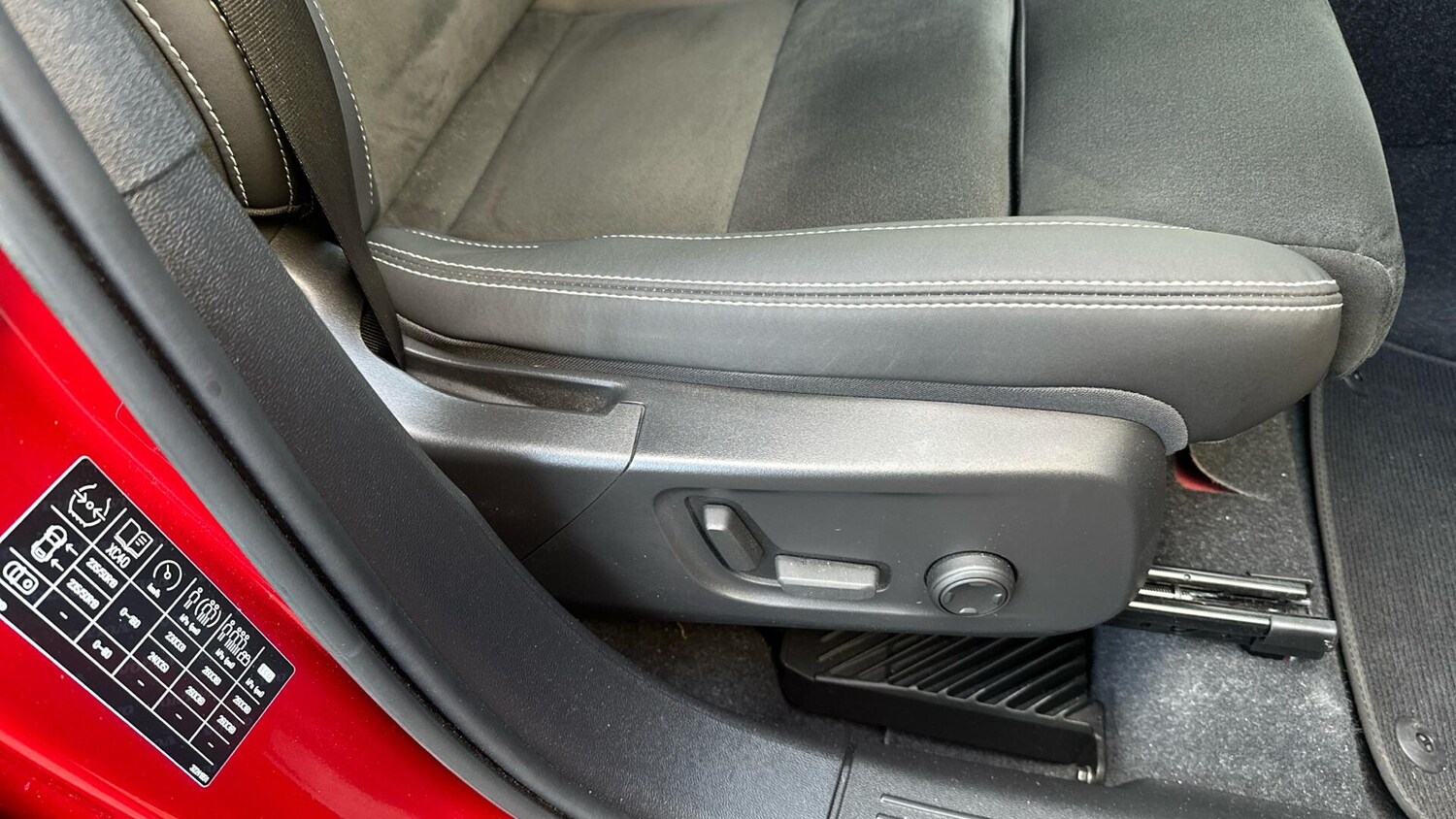 Used Volvo XC40 for sale - 77752877: Photo 69