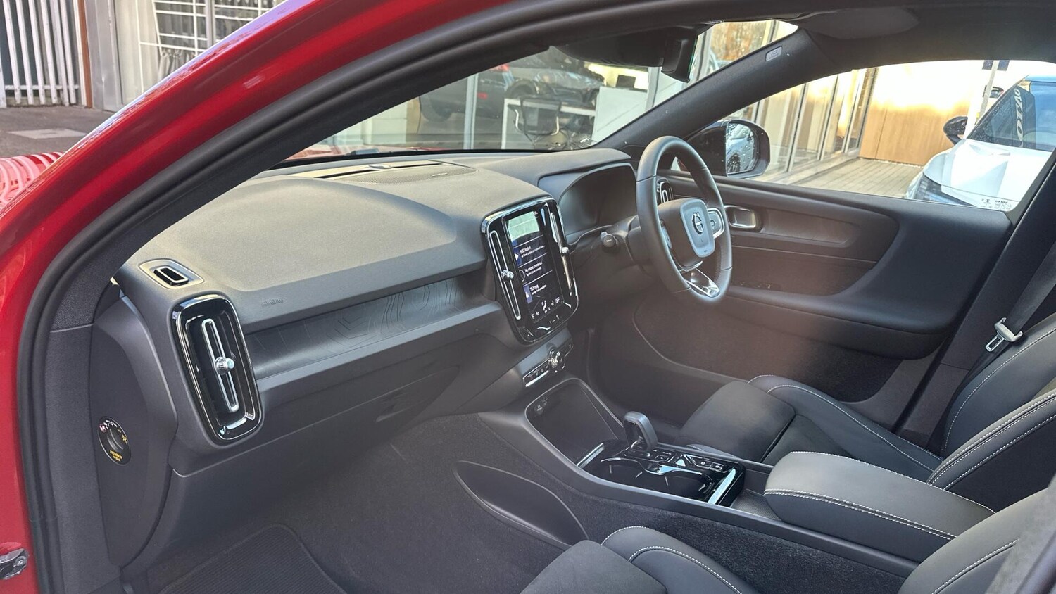 Used Volvo XC40 for sale - 77752877: Photo 75