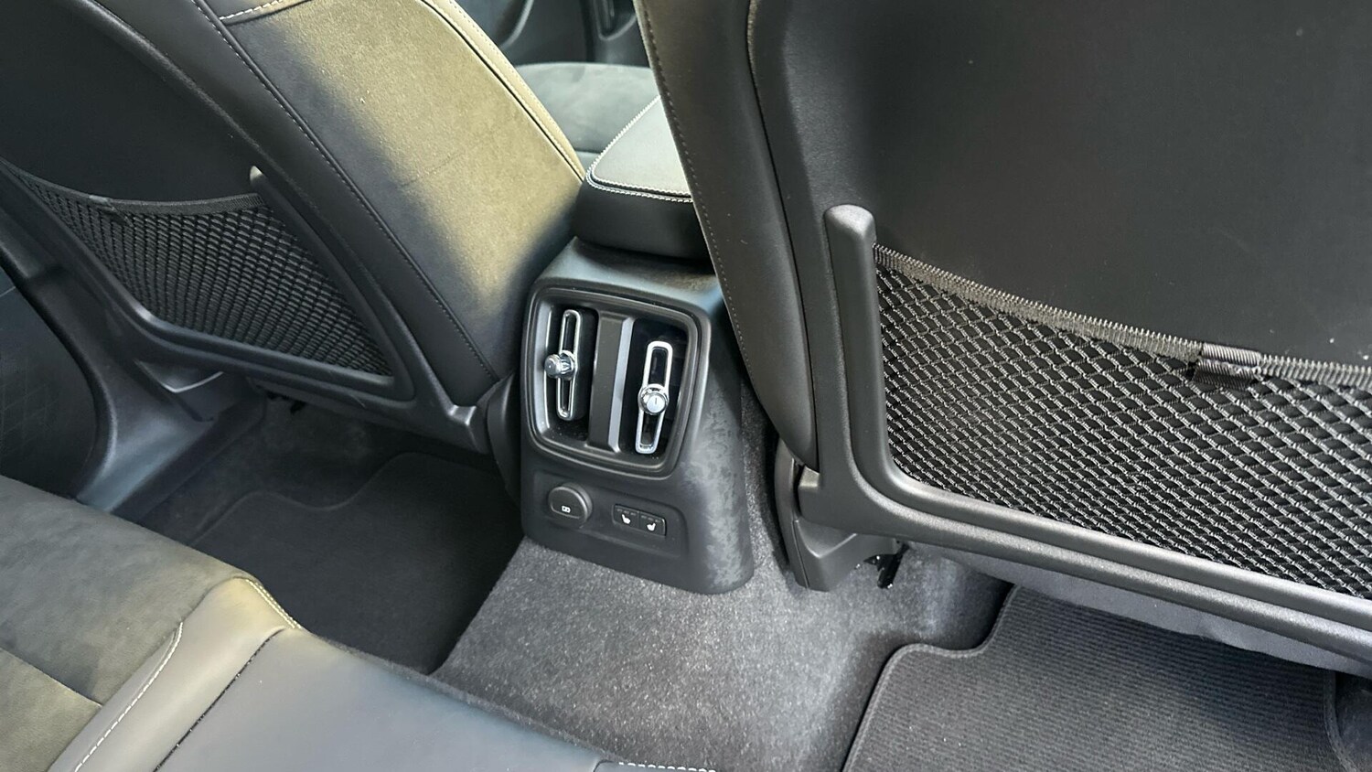 Used Volvo XC40 for sale - 77752877: Photo 79