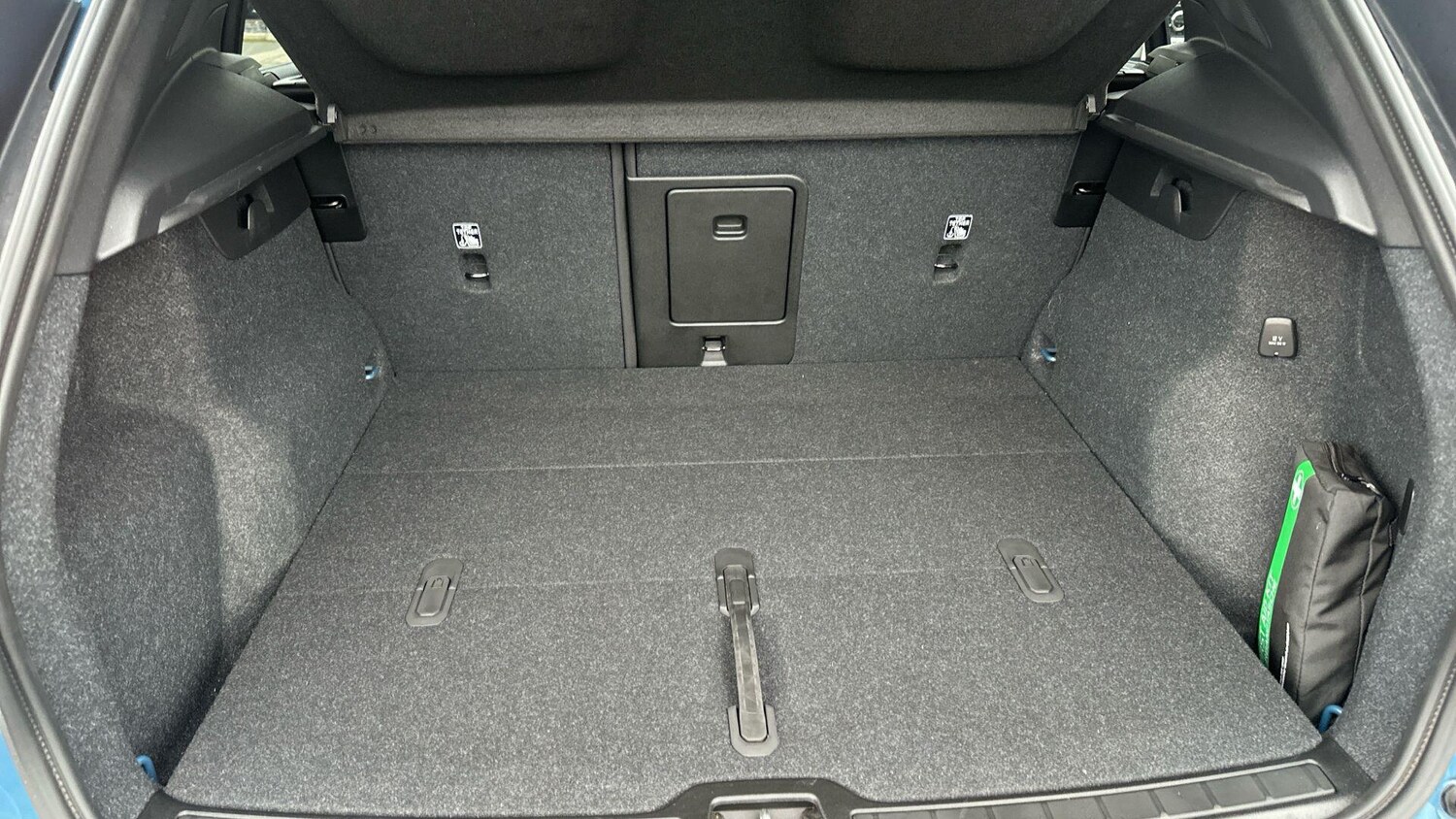 Used Volvo XC40 2024 for sale - 77440119: Photo 13