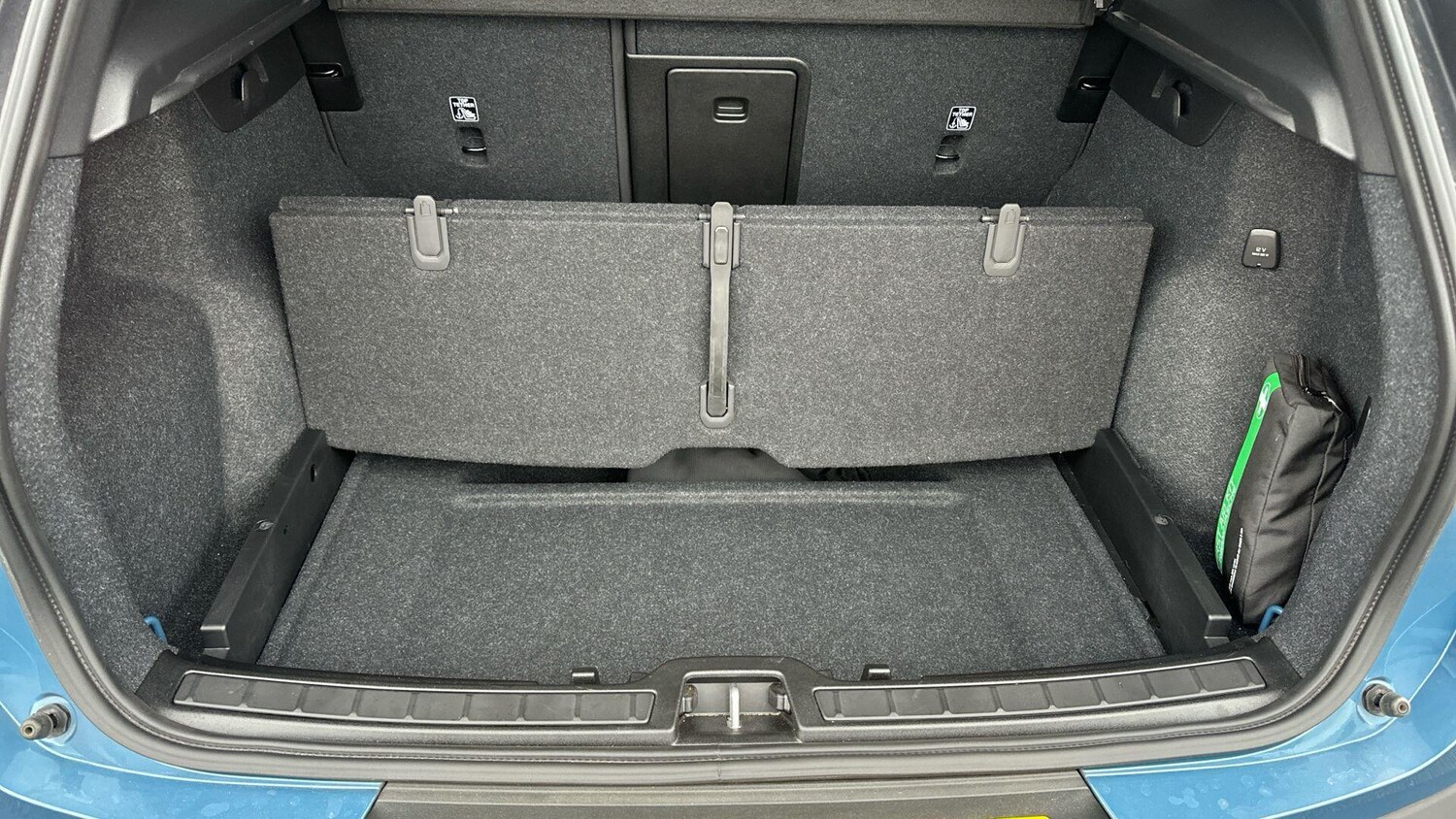 Used Volvo XC40 2024 for sale - 77440119: Photo 15