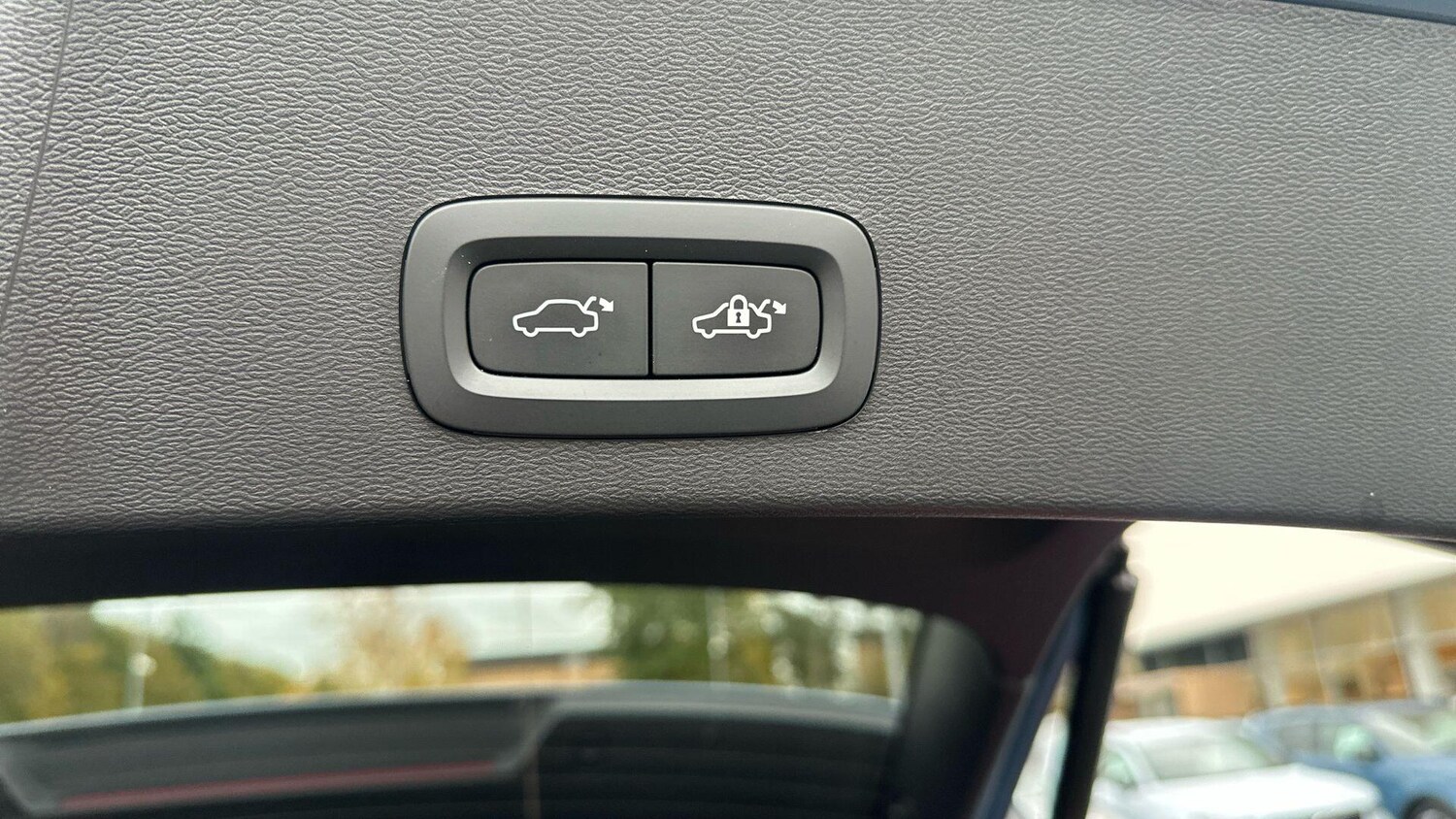 Used Volvo XC40 2024 for sale - 77440119: Photo 16