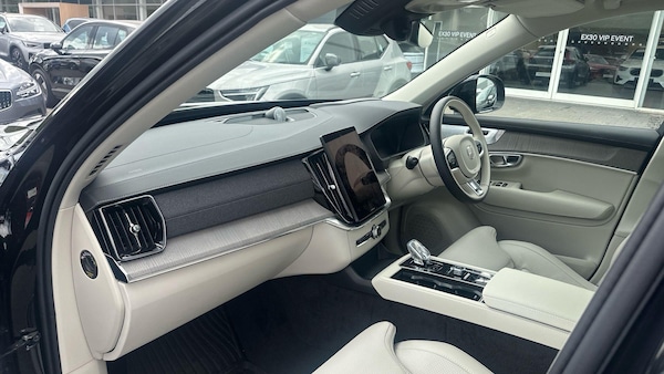 Used Volvo XC90 2025 for sale - 76270787: Photo 12