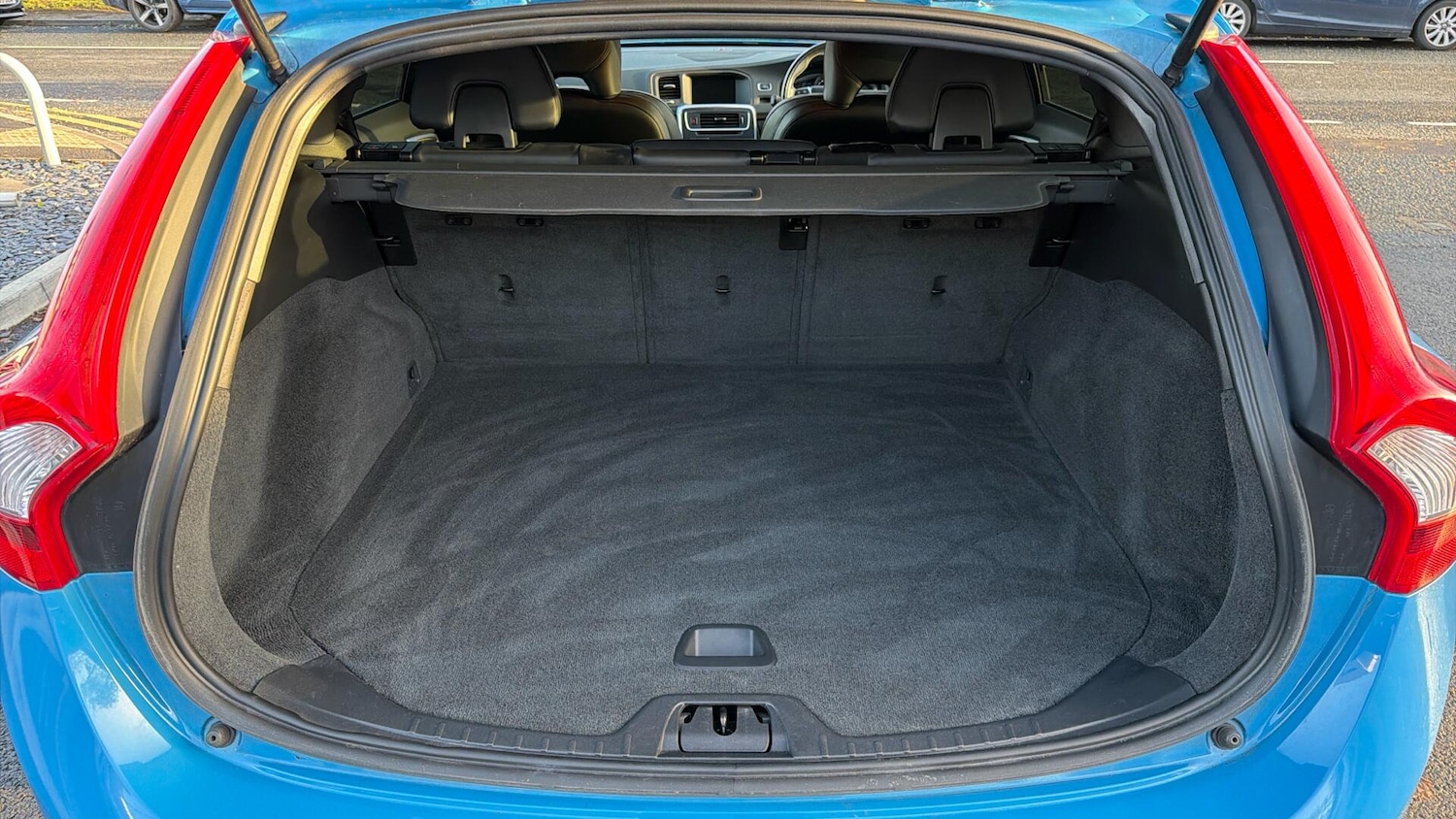 Used Volvo V60 2014 for sale - 77101916: Photo 13