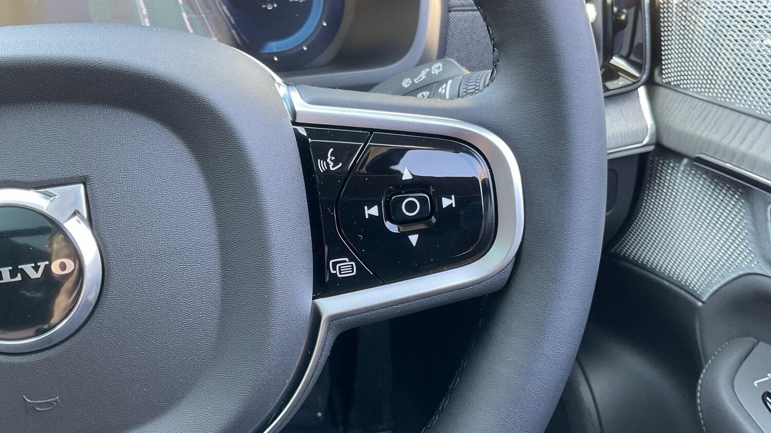 Used Volvo XC90 2025 for sale - 76619694: Photo 35