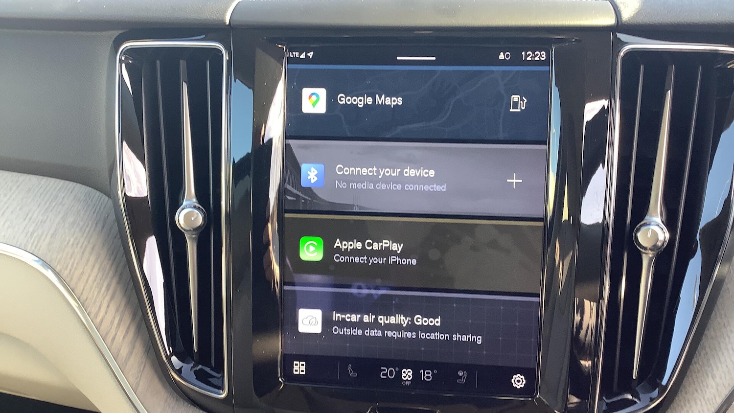 Used Volvo XC60 2023 for sale - 76866022: Photo 12