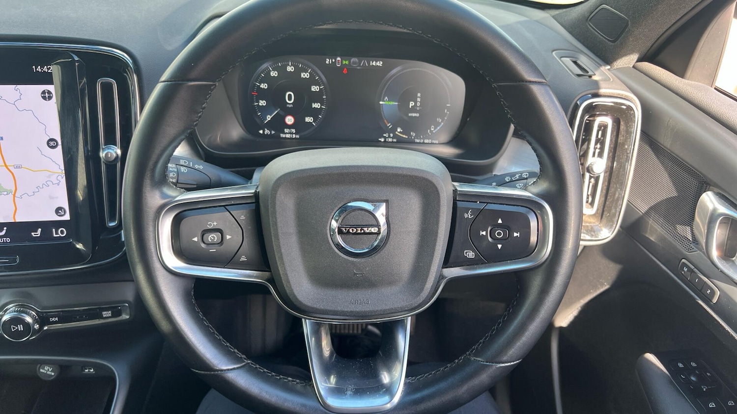 Used Volvo XC40 for sale - 78136117: Photo 10