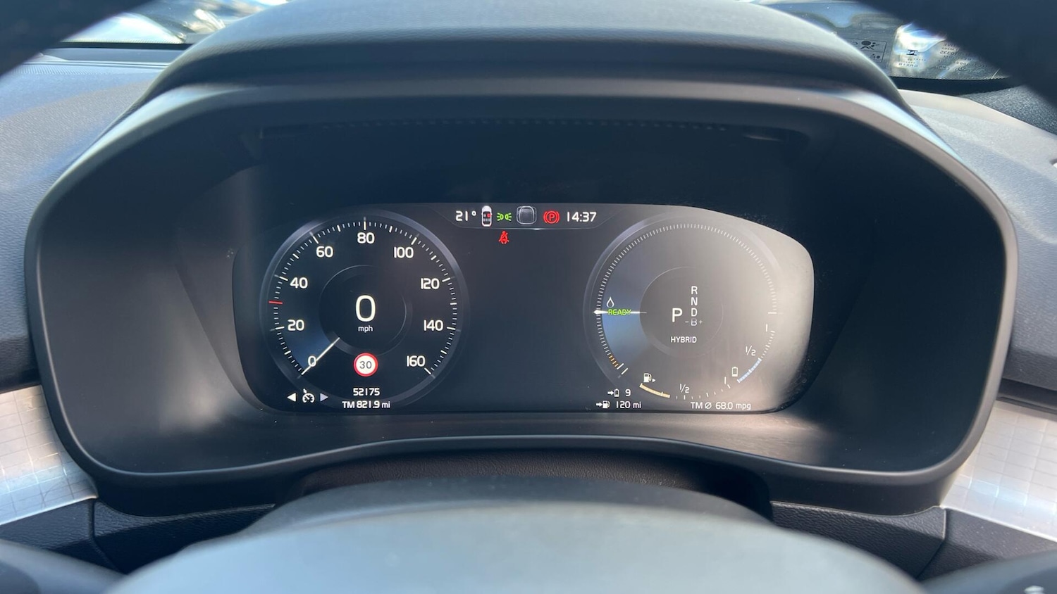 Used Volvo XC40 for sale - 78136117: Photo 11