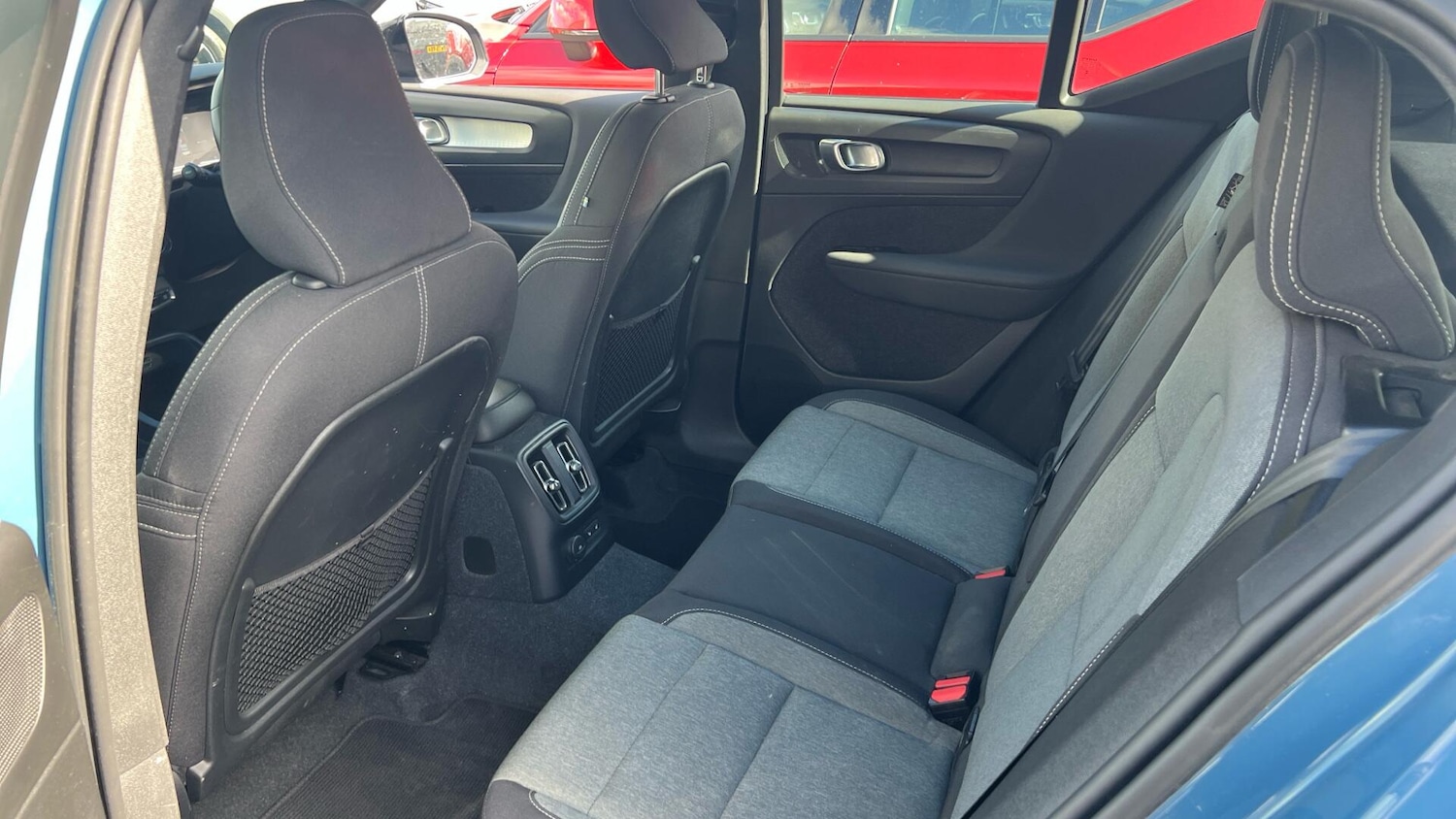 Used Volvo XC40 for sale - 78136117: Photo 29