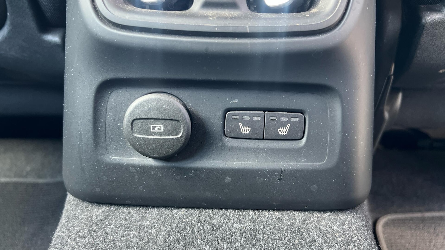 Used Volvo XC40 for sale - 78136117: Photo 32