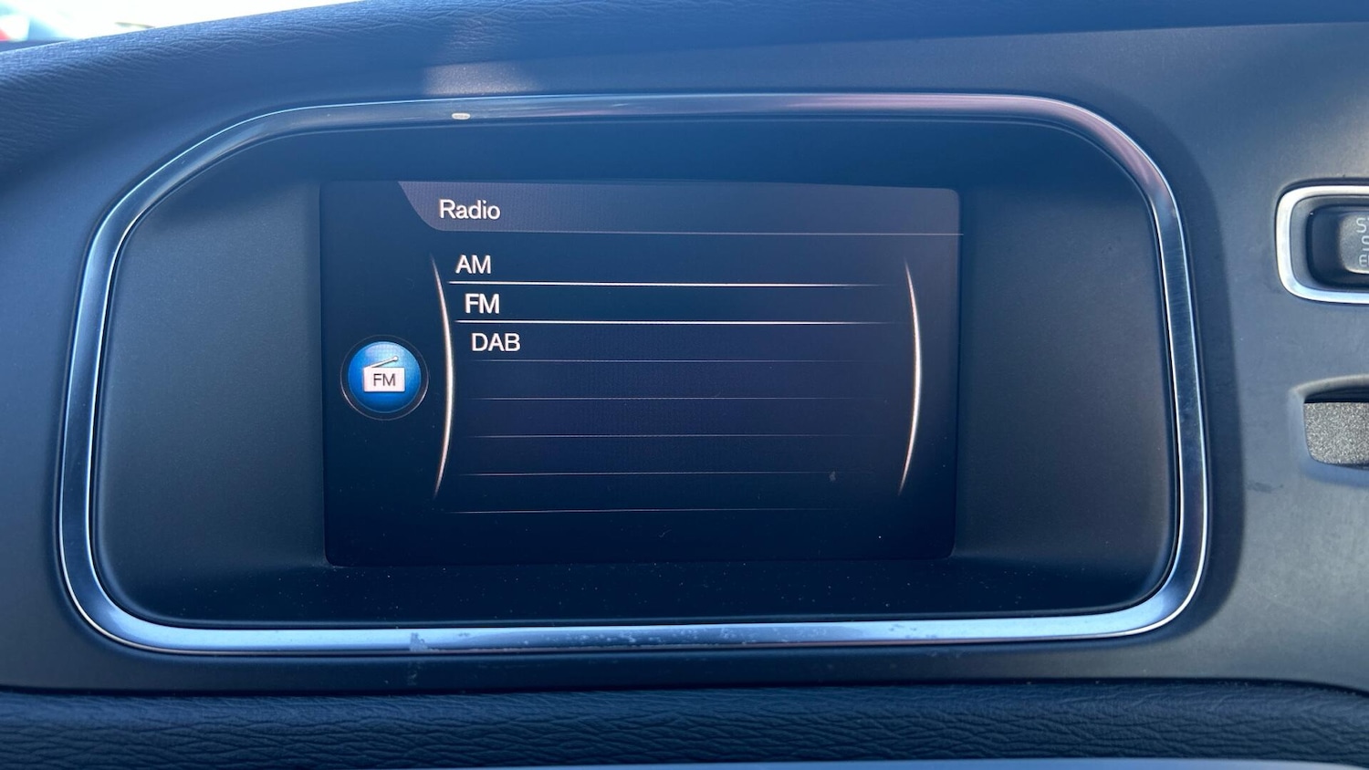 Used Volvo V40 2018 for sale - 77120487: Photo 17