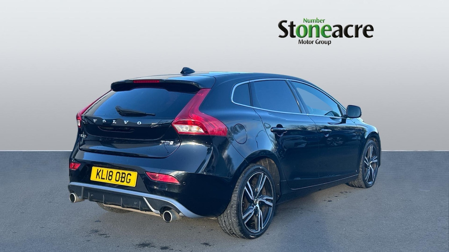Used Volvo V40 2018 for sale - 77120487: Photo 2