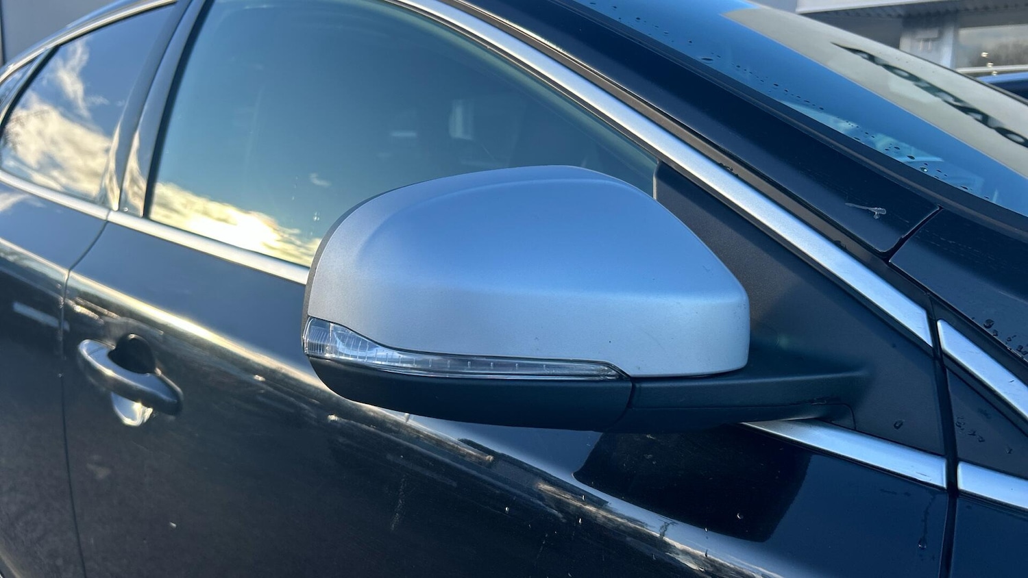 Used Volvo V40 2018 for sale - 77120487: Photo 33