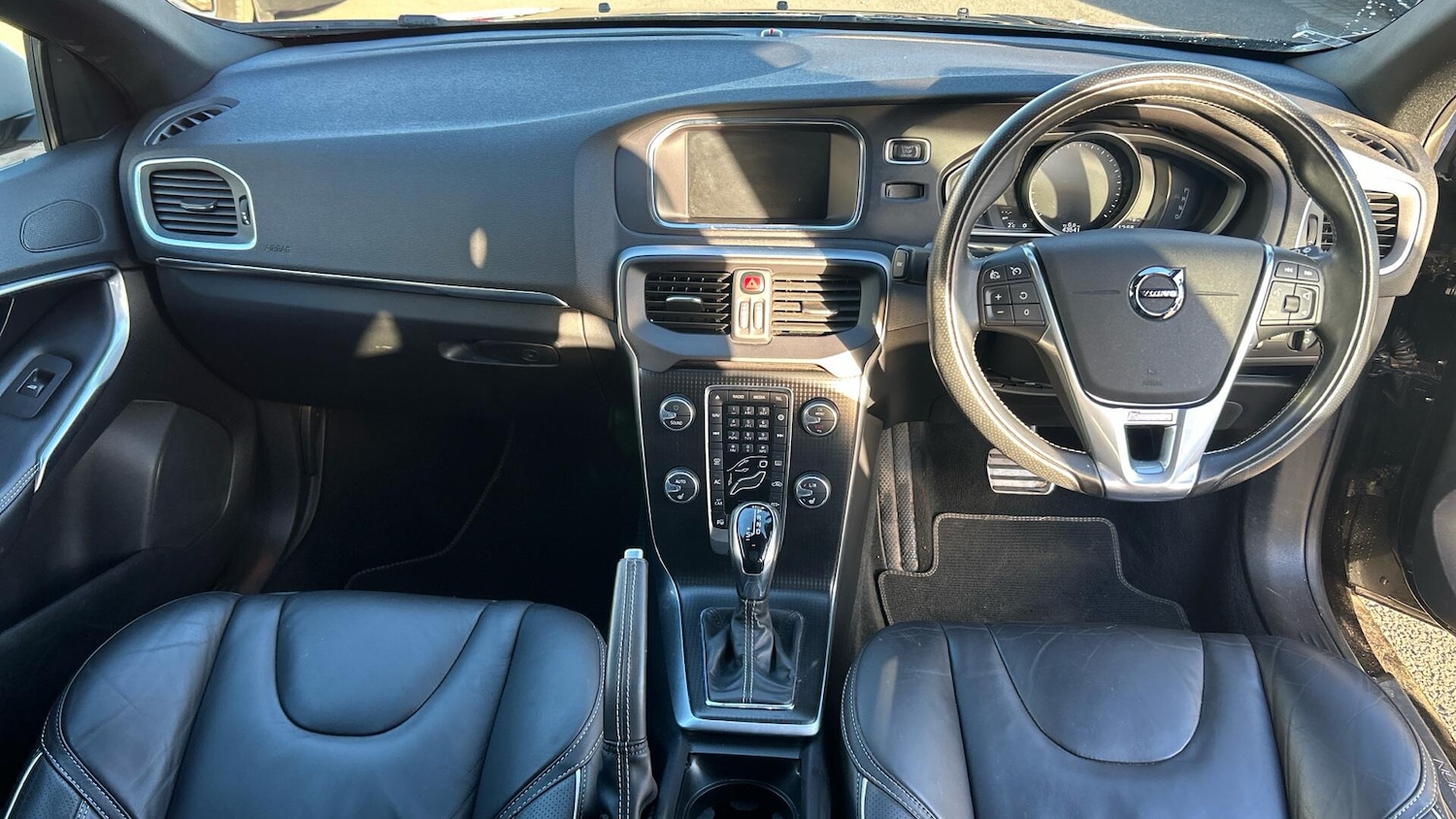 Used Volvo V40 2018 for sale - 77120487: Photo 5