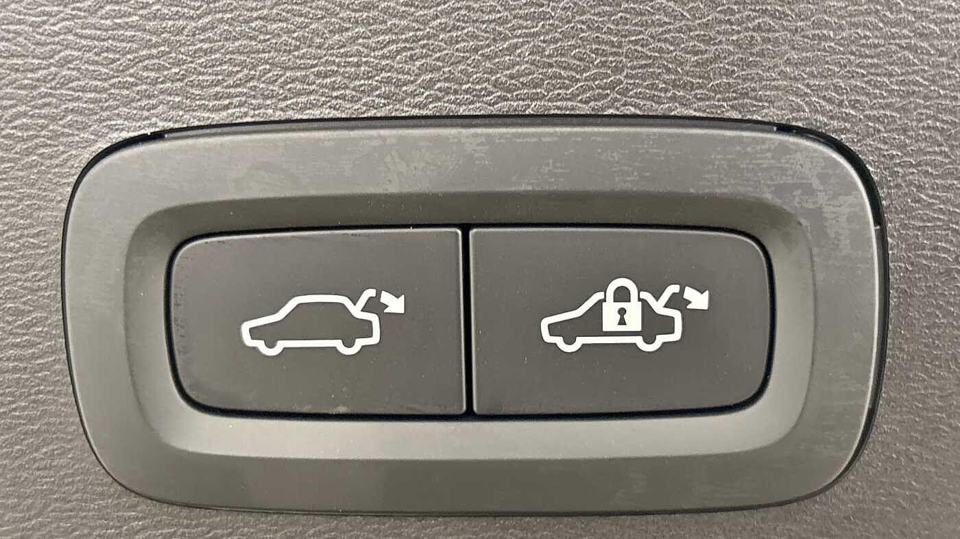 Used Volvo XC40 2025 for sale - 77163617: Photo 18