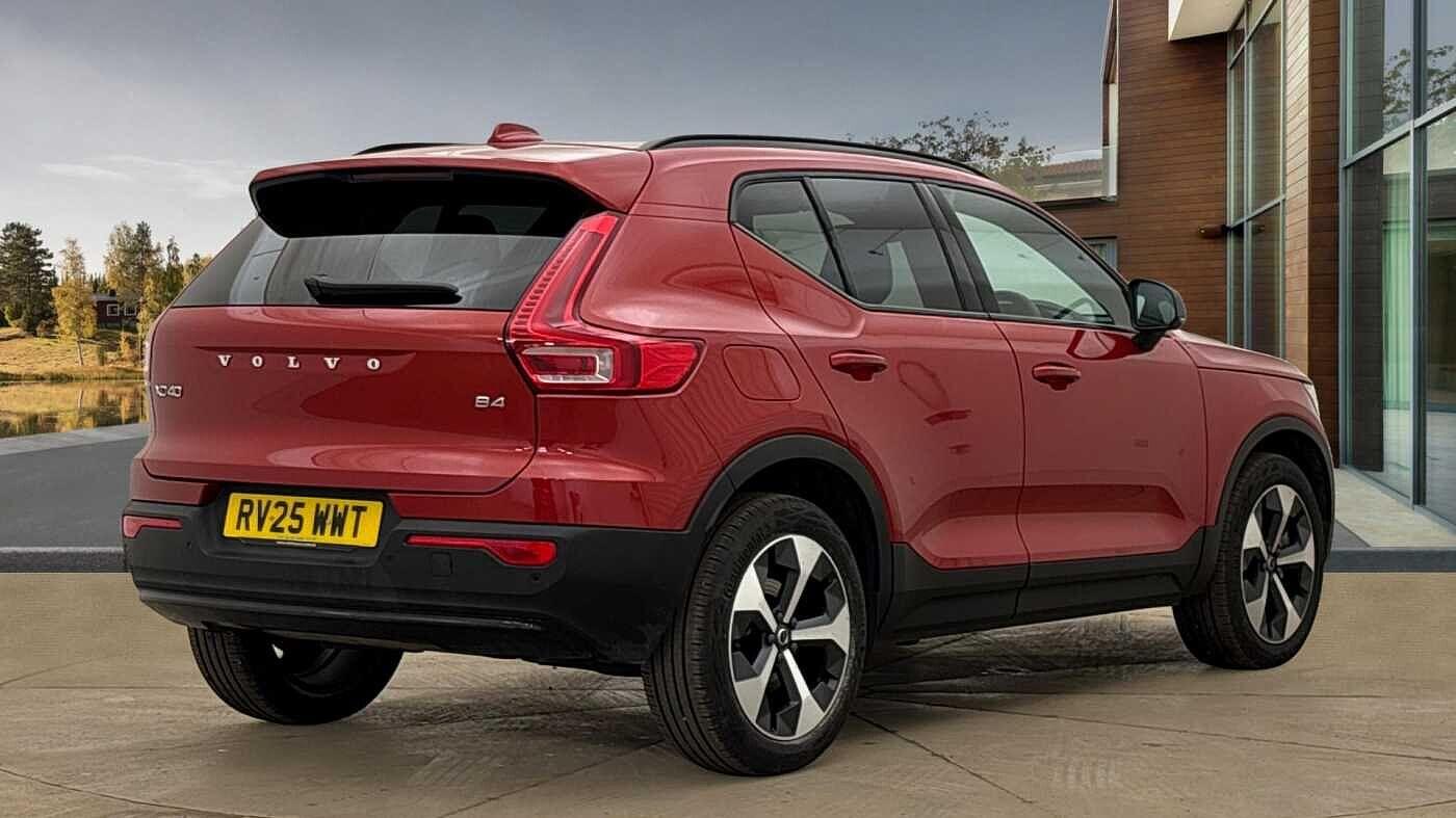 Used Volvo XC40 2025 for sale - 77163617: Photo 3