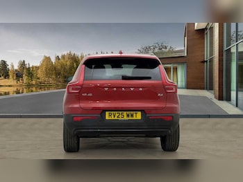 Used Volvo XC40 2025 for sale - 77163617: Photo