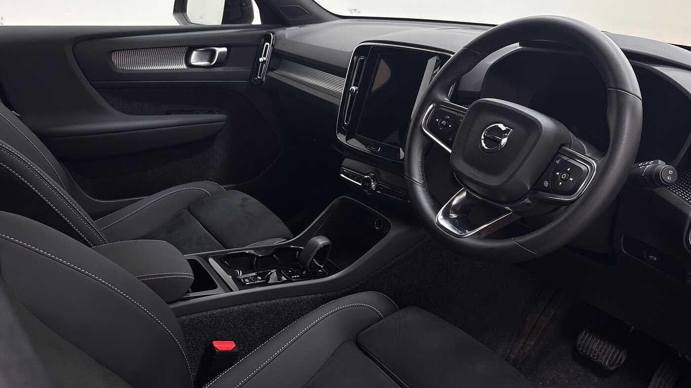 Used Volvo XC40 2025 for sale - 77163617: Photo 9