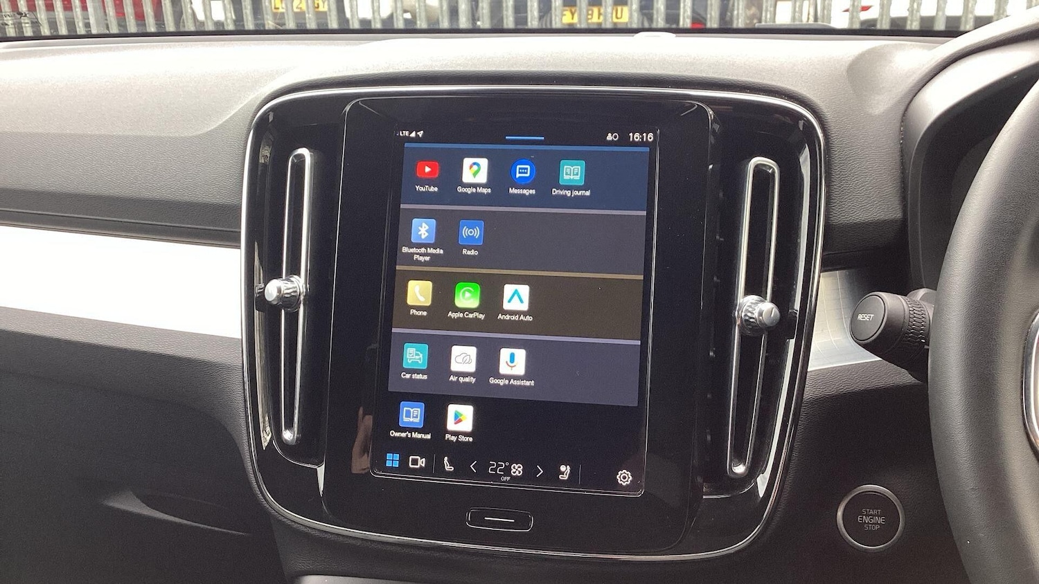 Used Volvo XC40 2024 for sale - 76839930: Photo 29