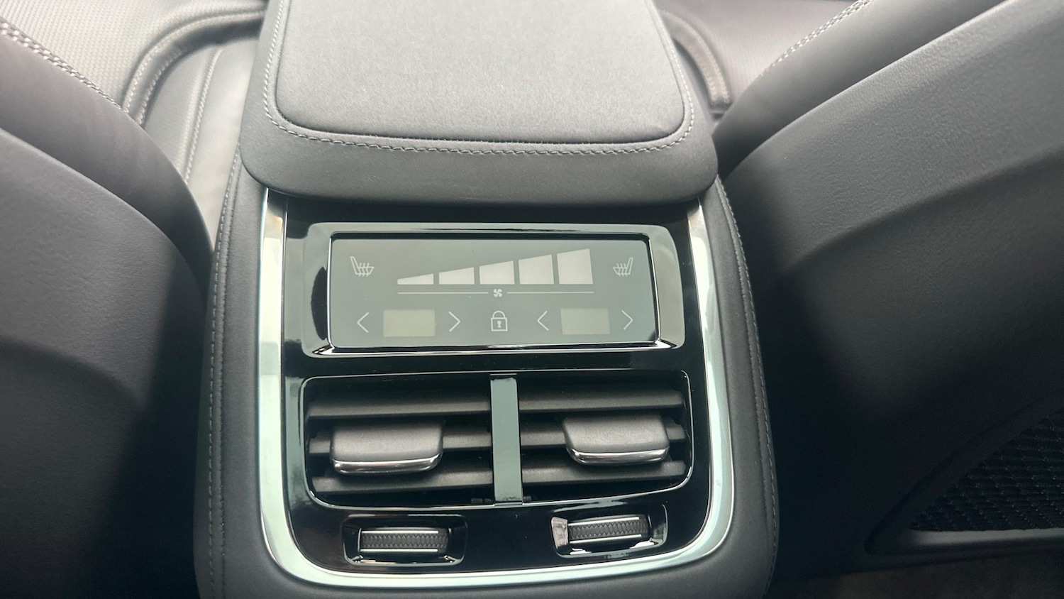 Used Volvo XC90 2024 for sale - 76109246: Photo 29