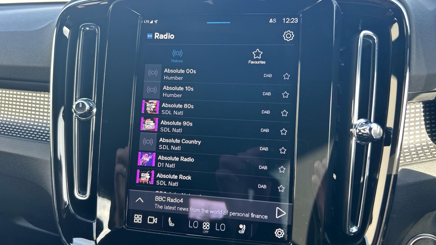 Used Volvo XC40 for sale - 77191215: Photo 37