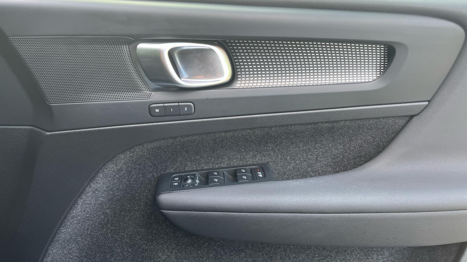 Used Volvo XC40 2024 for sale - 76702366: Photo 29