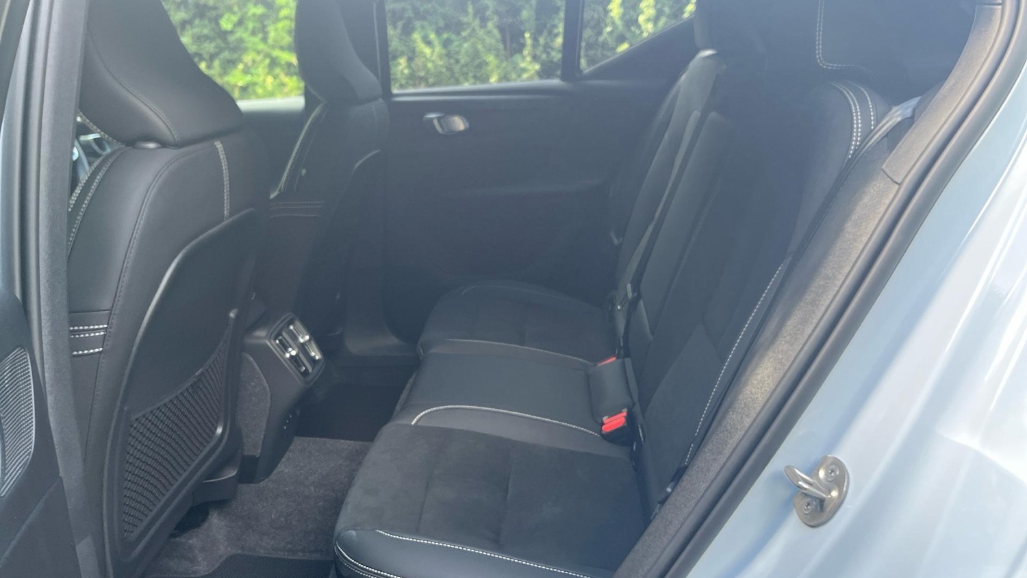 Used Volvo XC40 2024 for sale - 76702366: Photo 32