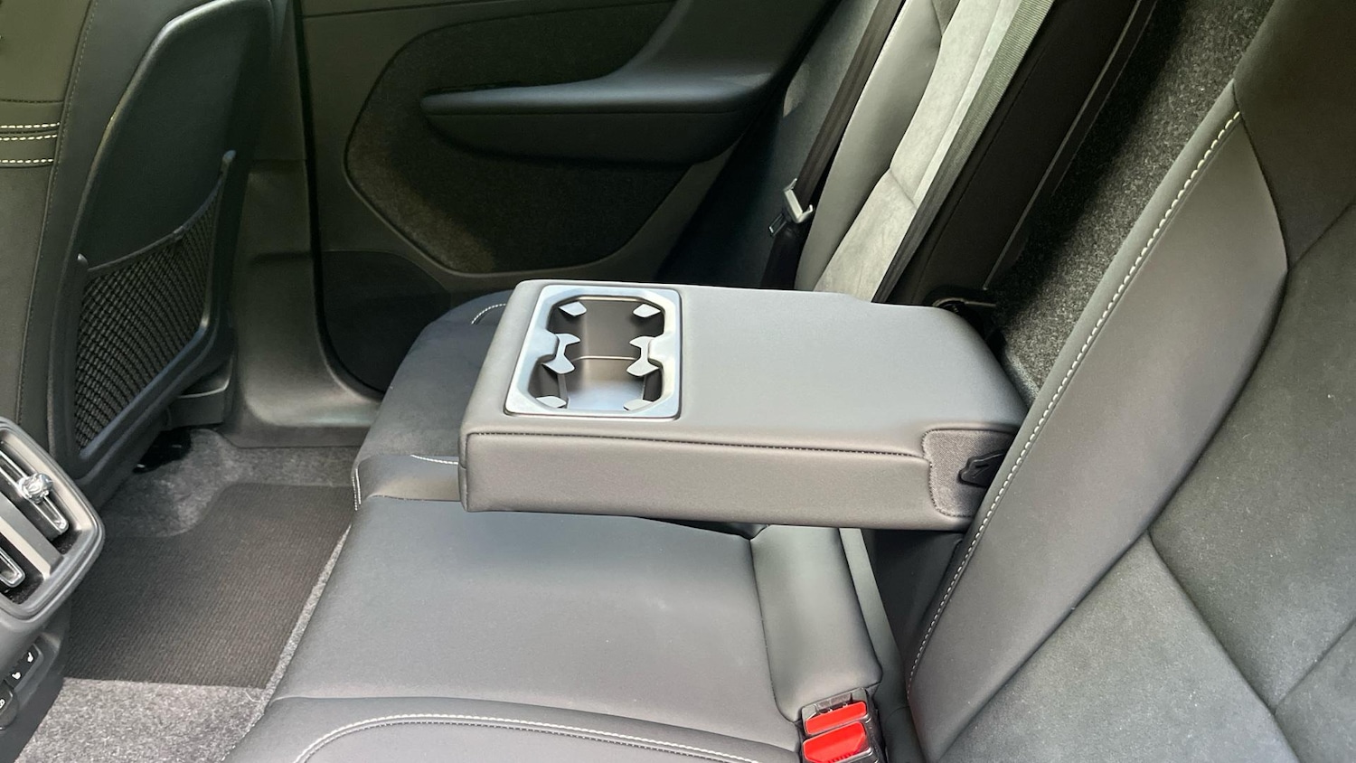 Used Volvo XC40 2024 for sale - 76702366: Photo 33