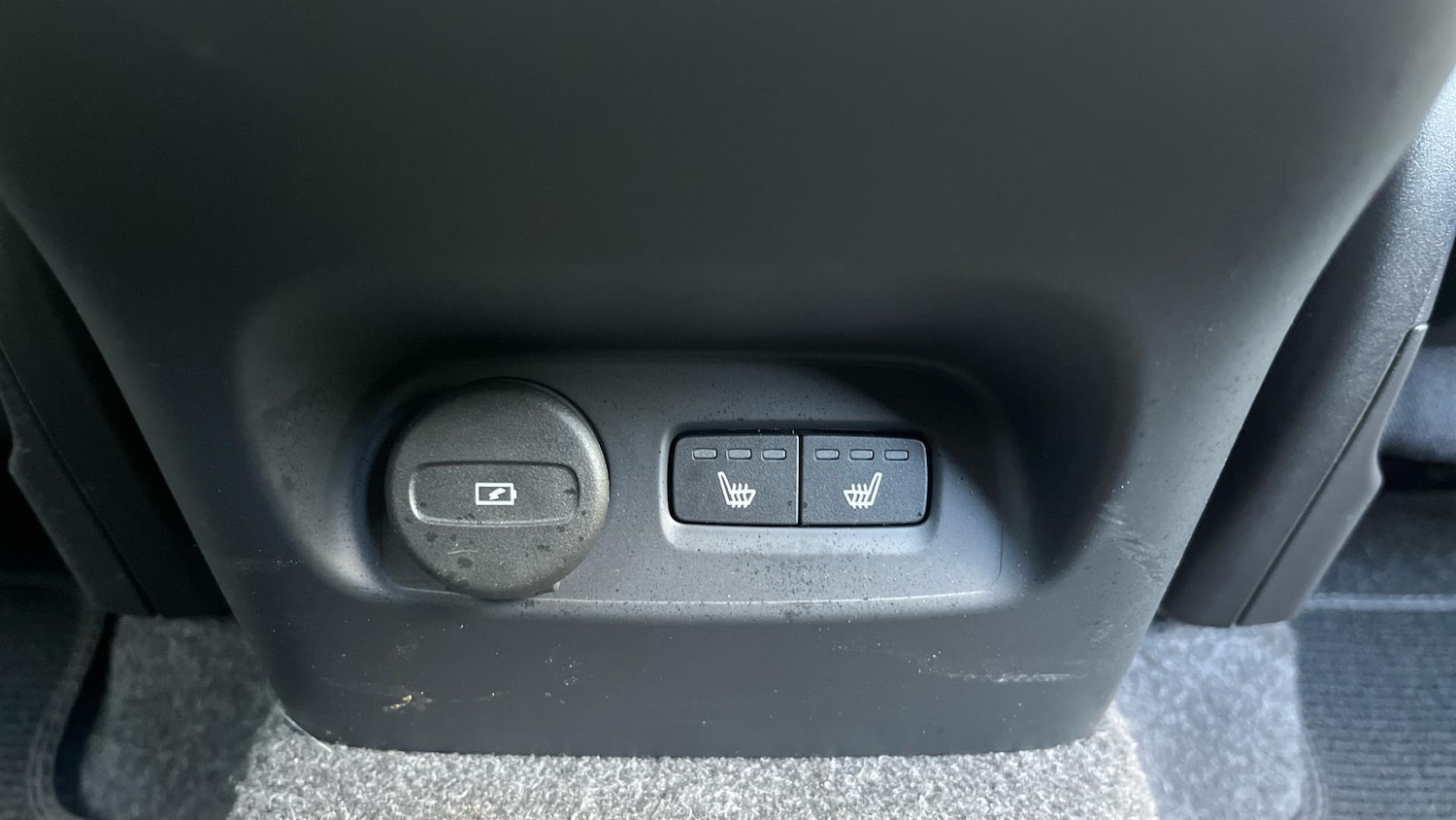 Used Volvo XC40 2024 for sale - 76702366: Photo 35