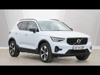 2024 (74) - Plus, B3 Mild hybrid, Petrol, Dark 5-Door