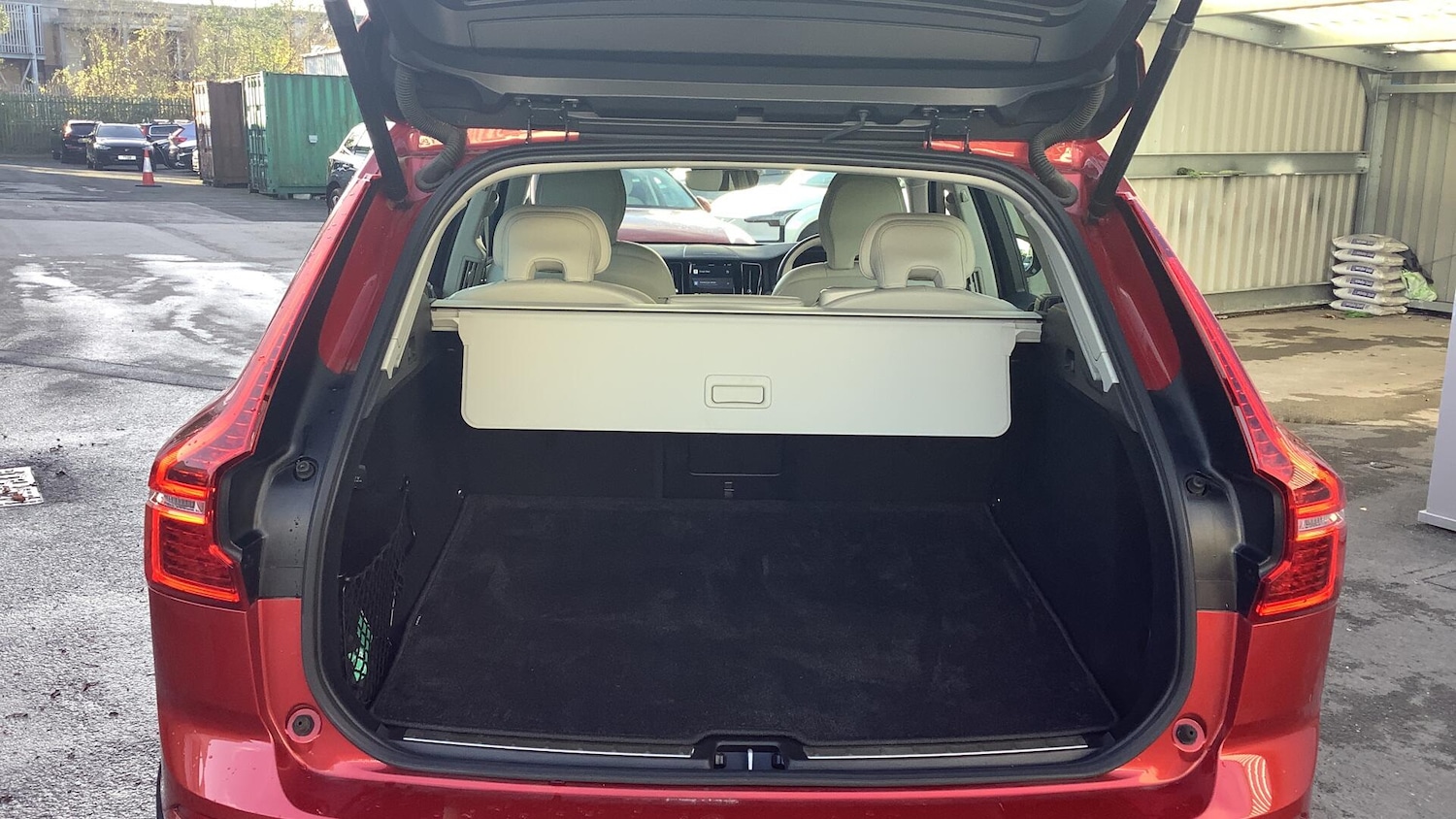 Used Volvo XC60 2023 for sale - 77290756: Photo 13