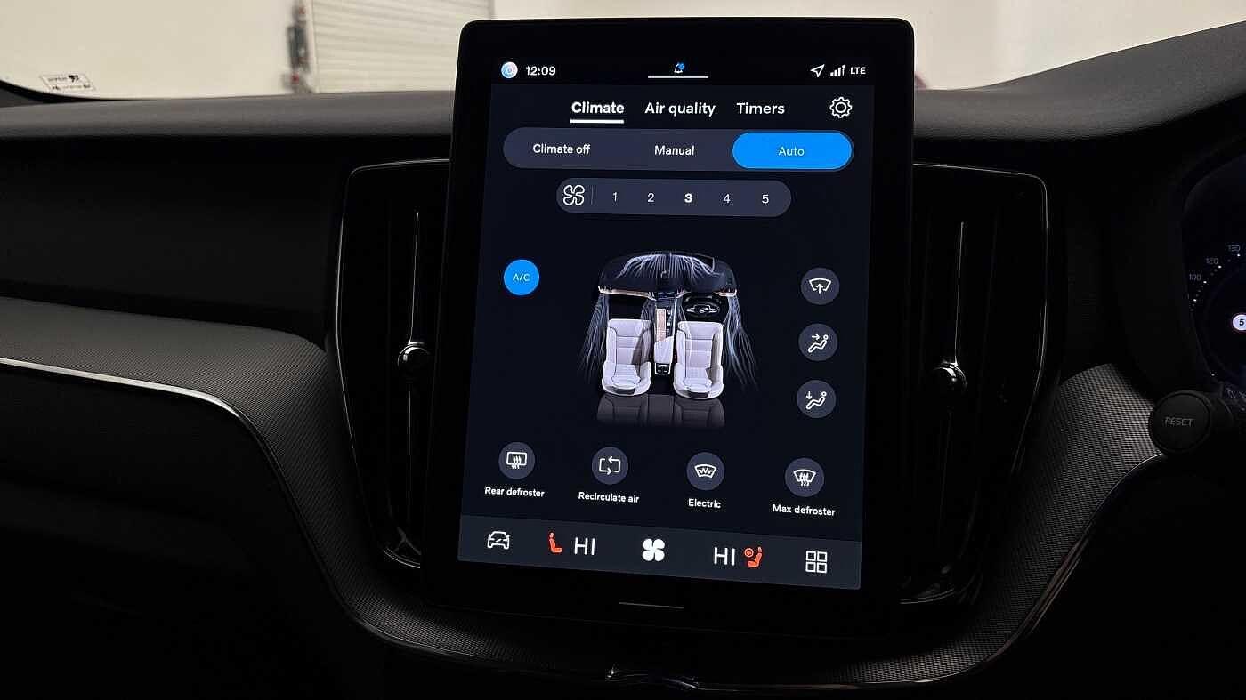 Used Volvo XC60 2025 for sale - 77783317: Photo 38