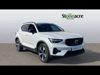 2024 (24) - Plus, B3 Mild hybrid, Petrol, Dark 5-Door