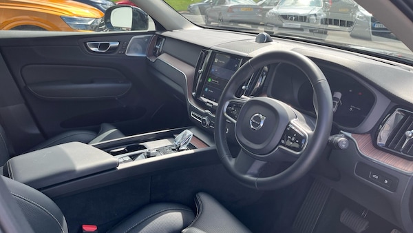 Used Volvo XC60 2024 for sale - 76151565: Photo 5