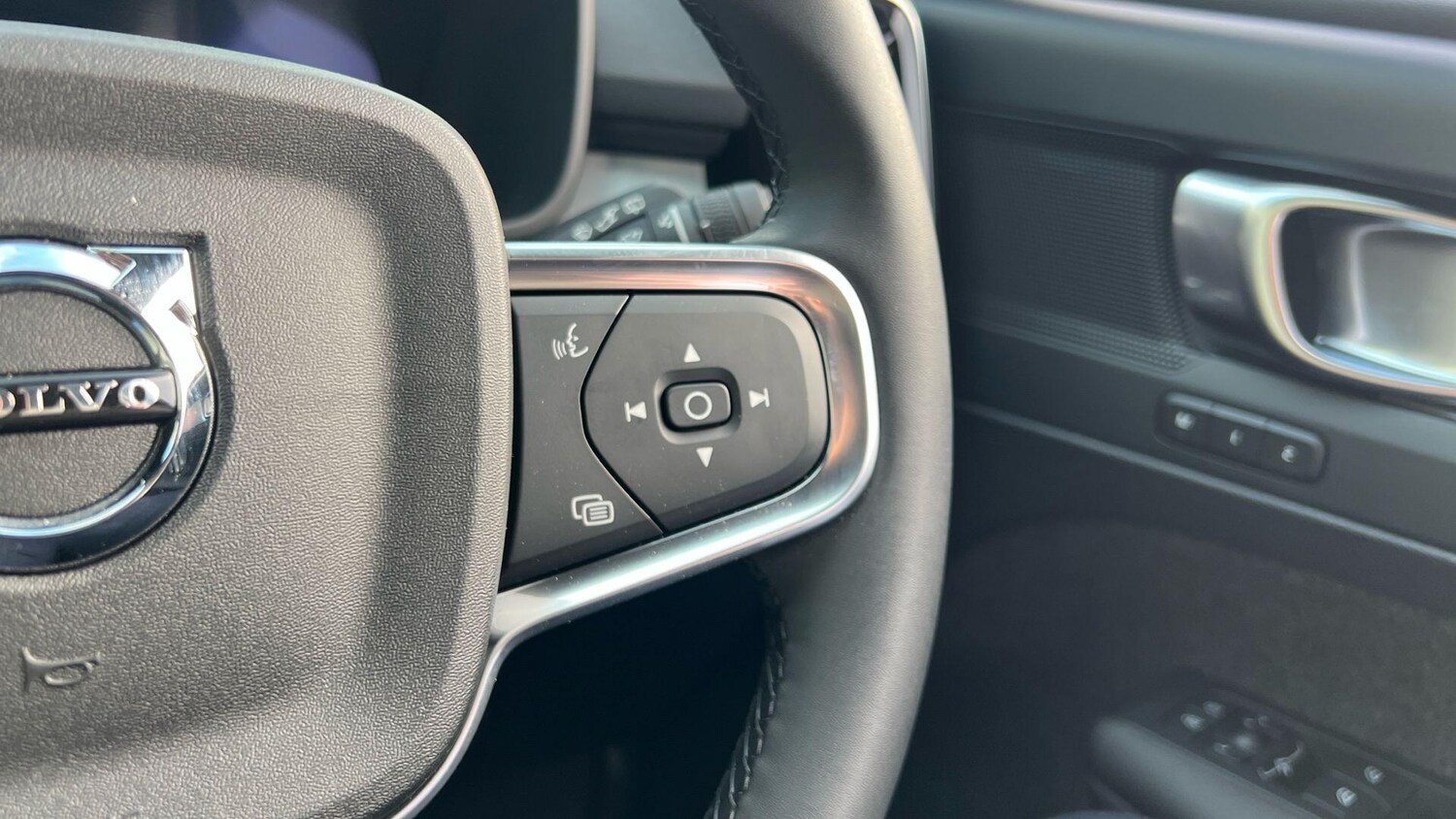 Used Volvo XC40 for sale - 77753561: Photo 14