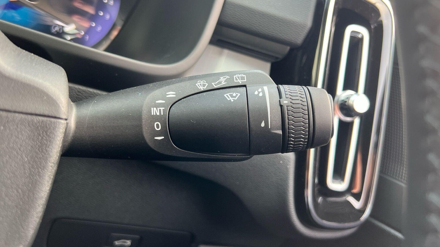 Used Volvo XC40 for sale - 77753561: Photo 15