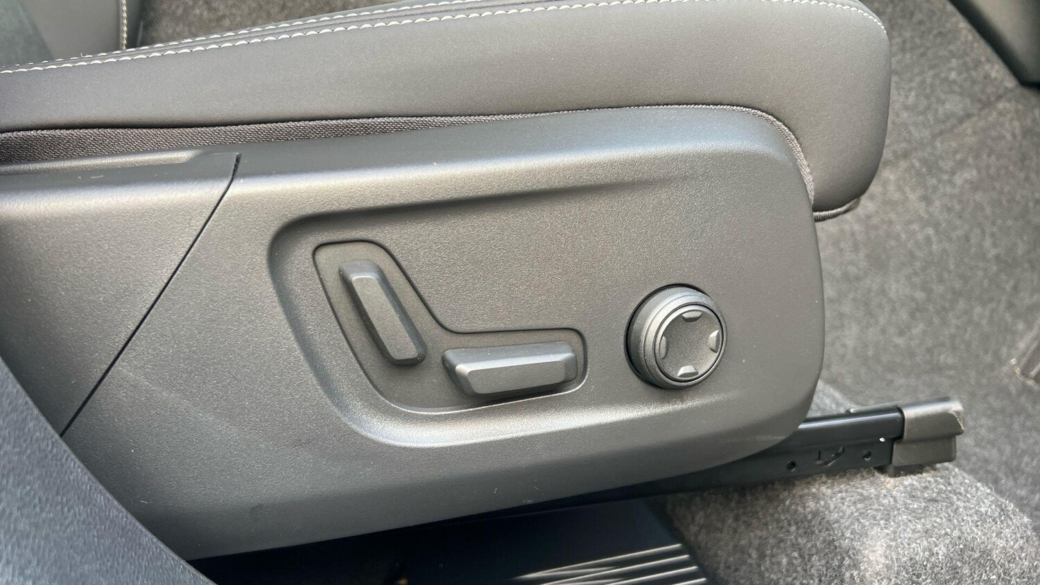 Used Volvo XC40 for sale - 77753561: Photo 19