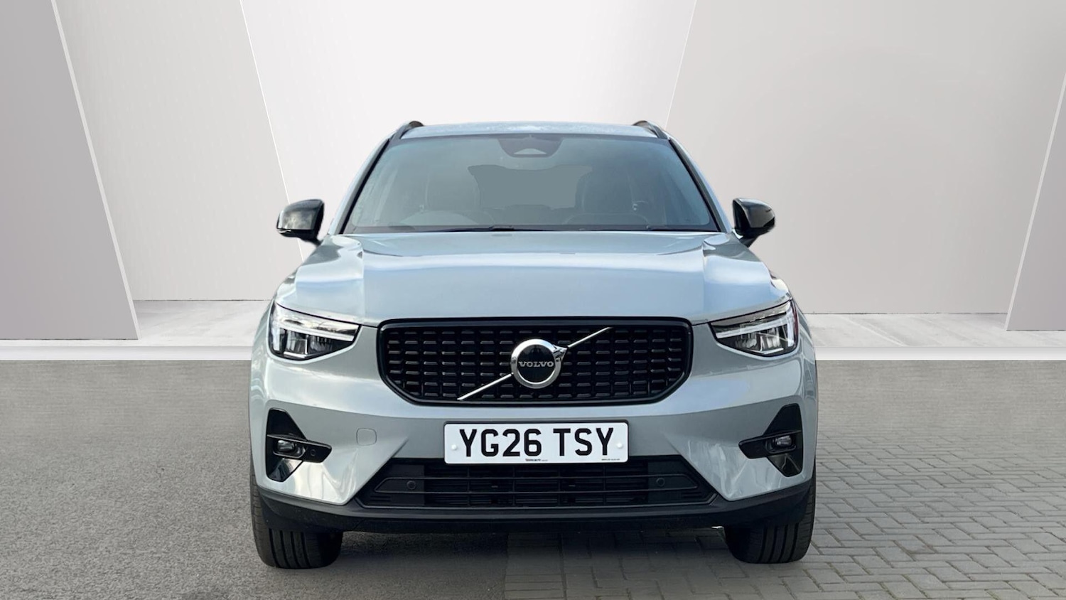 Used Volvo XC40 for sale - 77753561: Photo 2