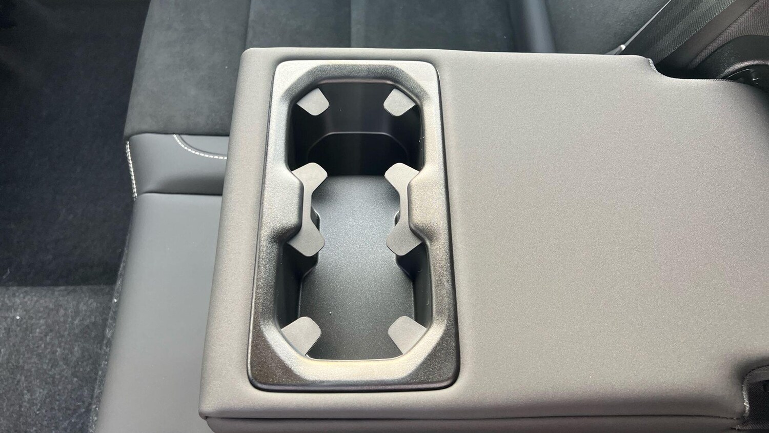 Used Volvo XC40 for sale - 77753561: Photo 20