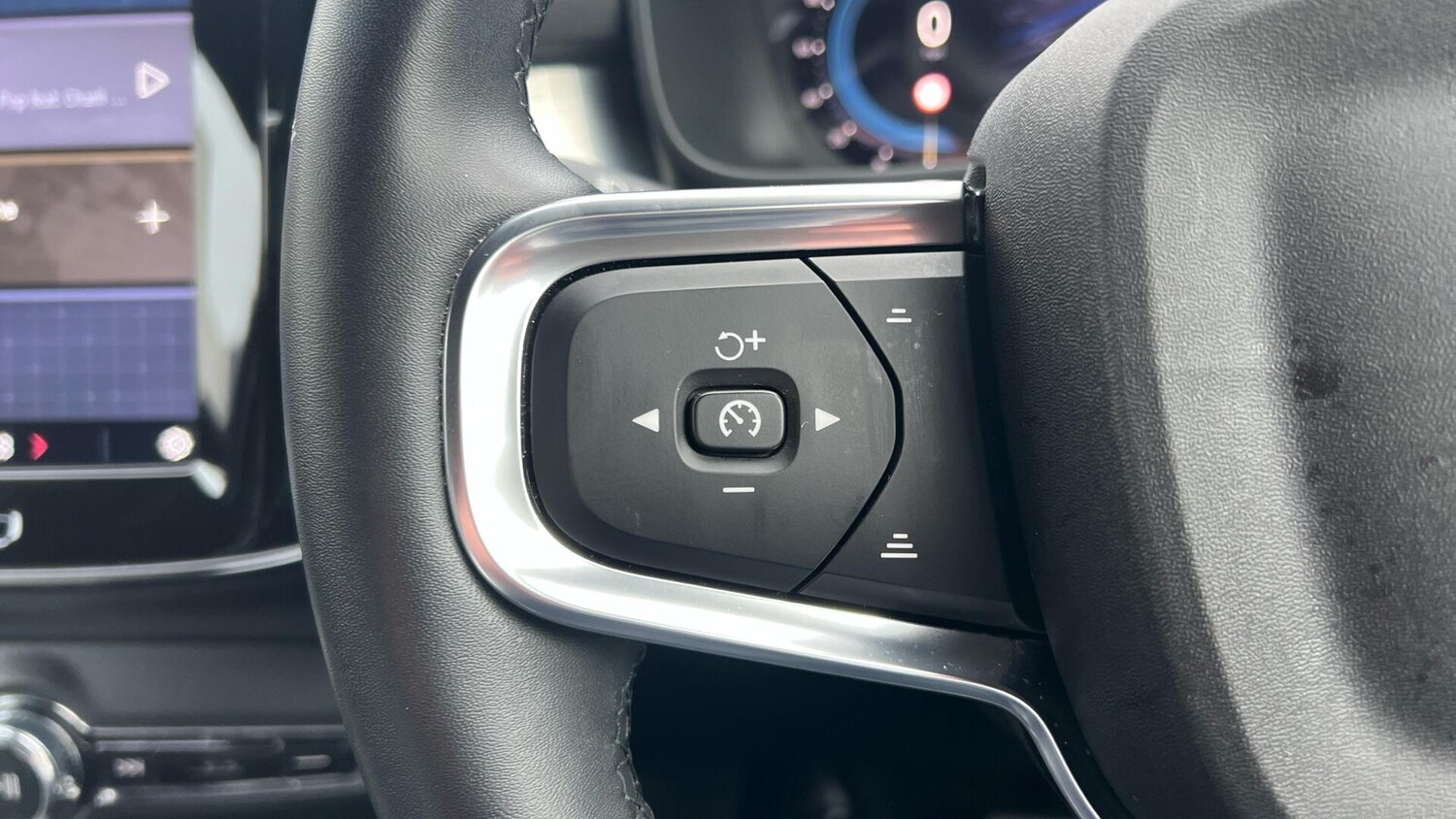 Used Volvo XC40 2023 for sale - 77400492: Photo 20