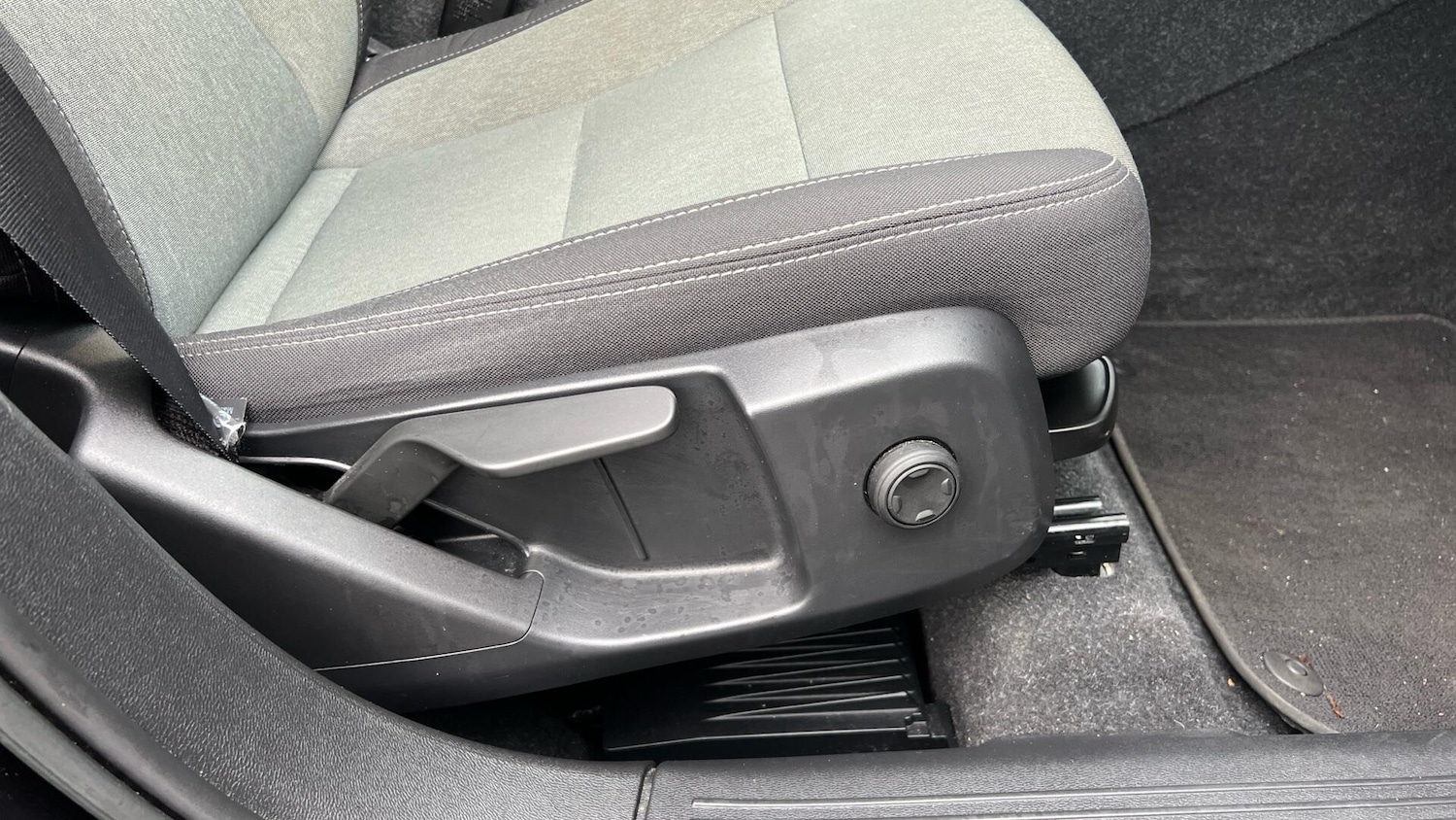 Used Volvo XC40 2023 for sale - 77400492: Photo 28