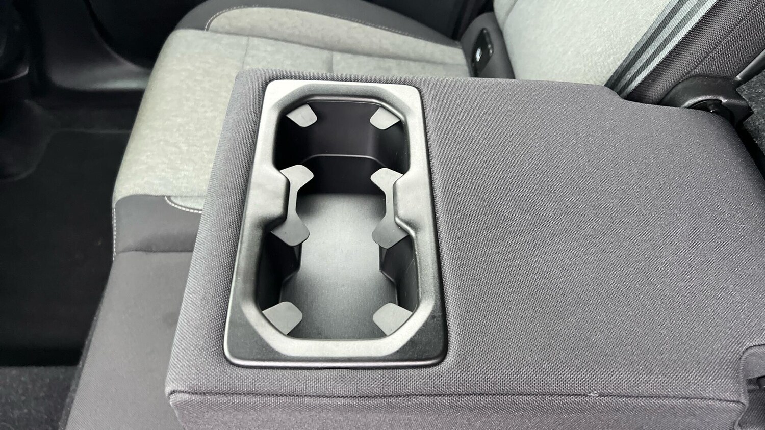 Used Volvo XC40 2023 for sale - 77400492: Photo 30