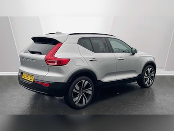 Used Volvo XC40 2025 for sale - 77695897: Photo