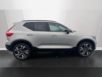 Used Volvo XC40 2025 for sale - 77695897: Photo