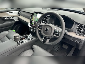 Used Volvo XC90 2025 for sale - 76151566: Photo 4